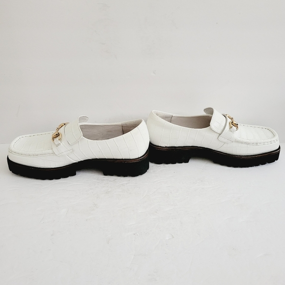 New INTENNTENTIONALLY BLANK Women’s Loafer White Croc Embossed Leather, Size 9 - Picture 2 of 9
